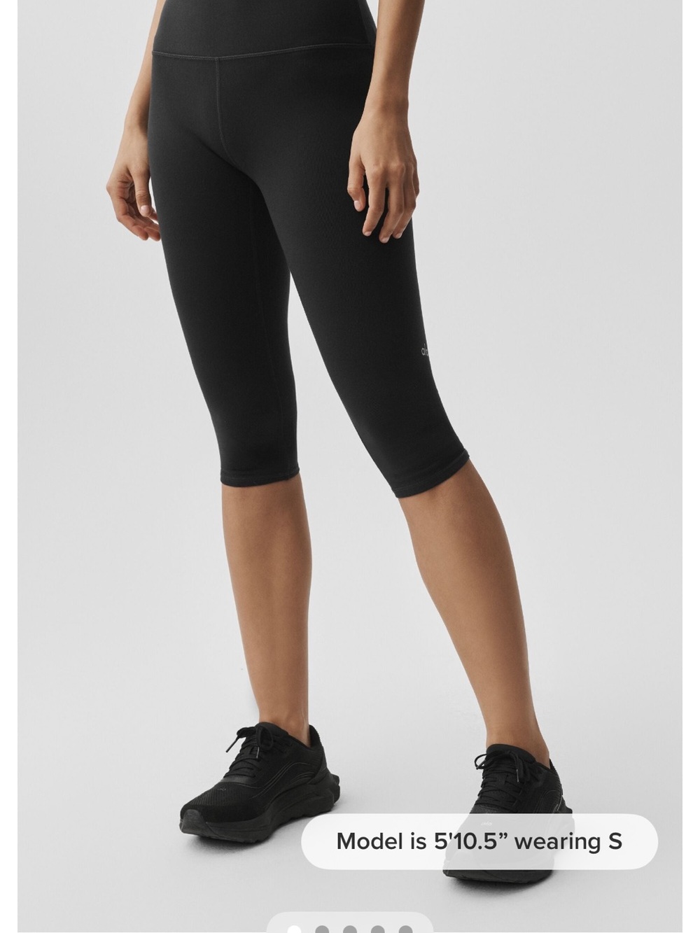 ALO HIGH WAISTED AIRBRUSH BLACK CAPRIS SIZE MEDIUM